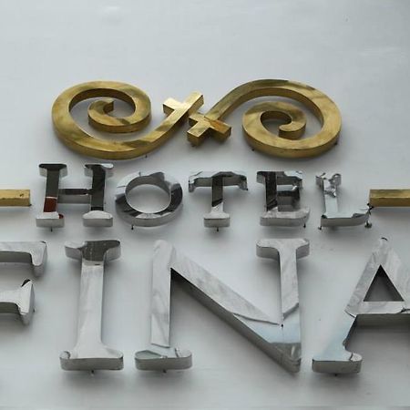 Hotel Fina Tabaco Buitenkant foto